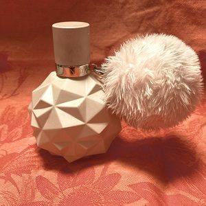 Ariana Grande “Sweet Like Candy”